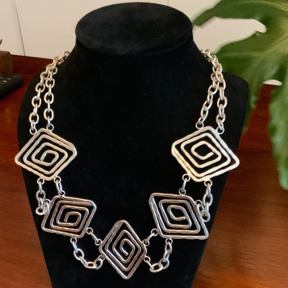 Vintage Swirl Hammered Link Necklace